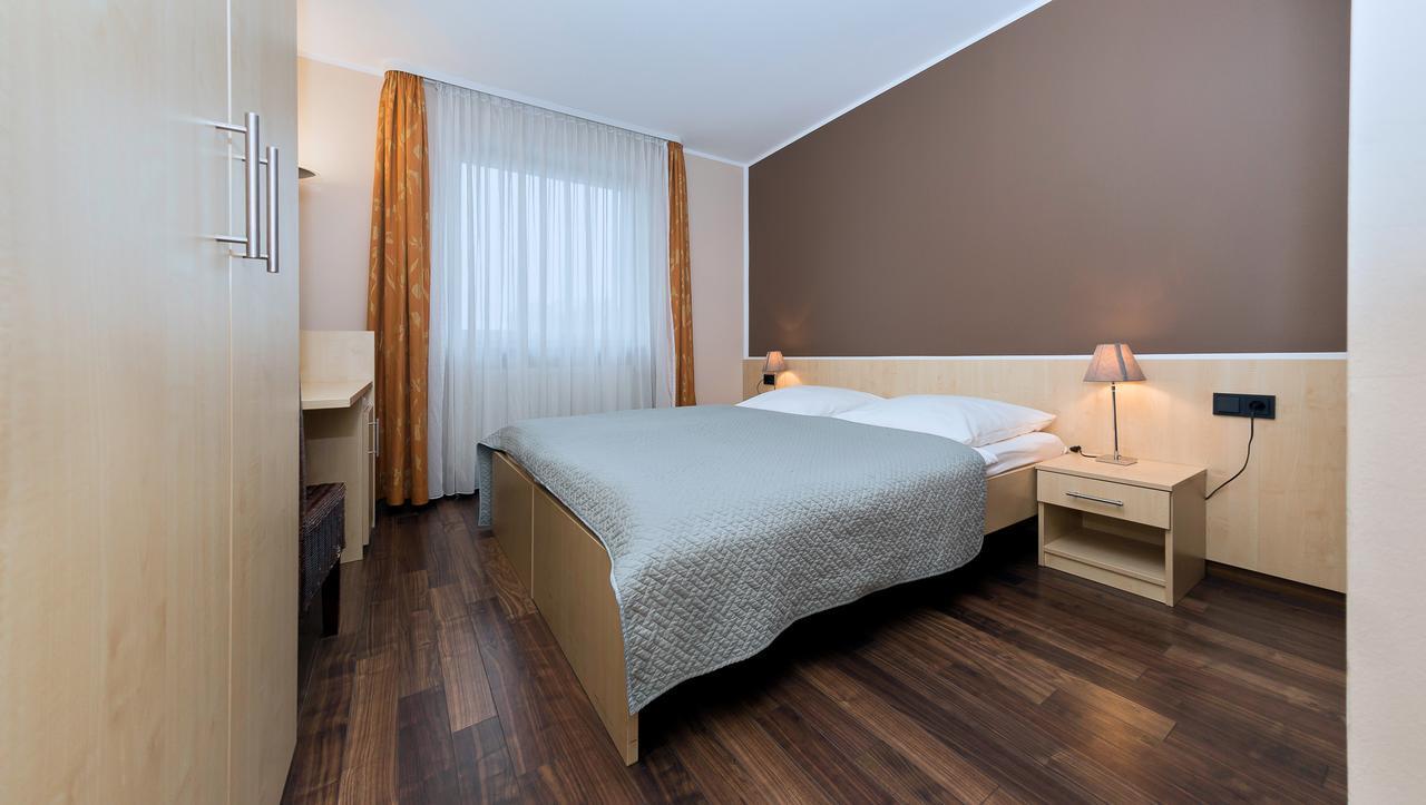 Haus Fabry Hotel Hilden Exterior foto